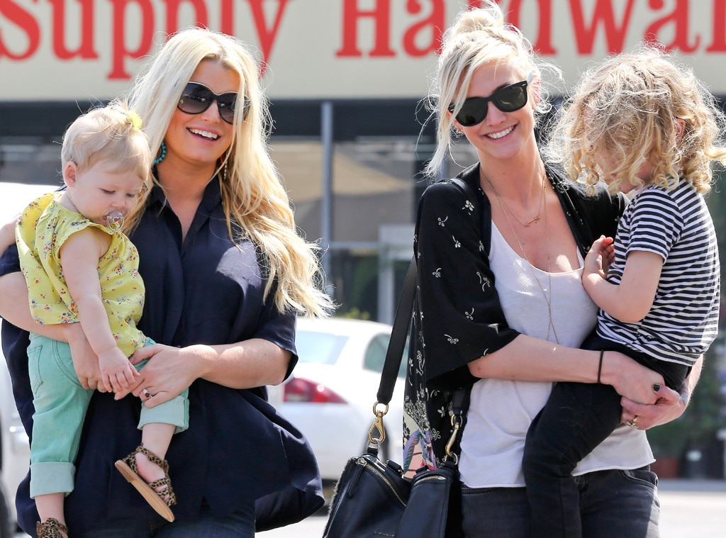 Jessica Simpson, Ashlee Simpson, Maxwell & Bronx from Famous Families ...