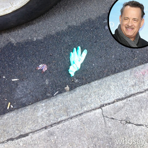 Tom Hanks Tweets Pics Of Lost Gloves E News