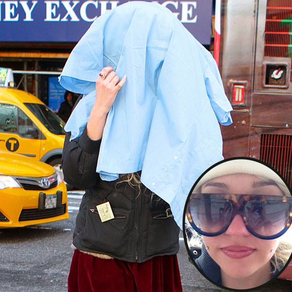 Amanda Bynes Steps Out in Times Square