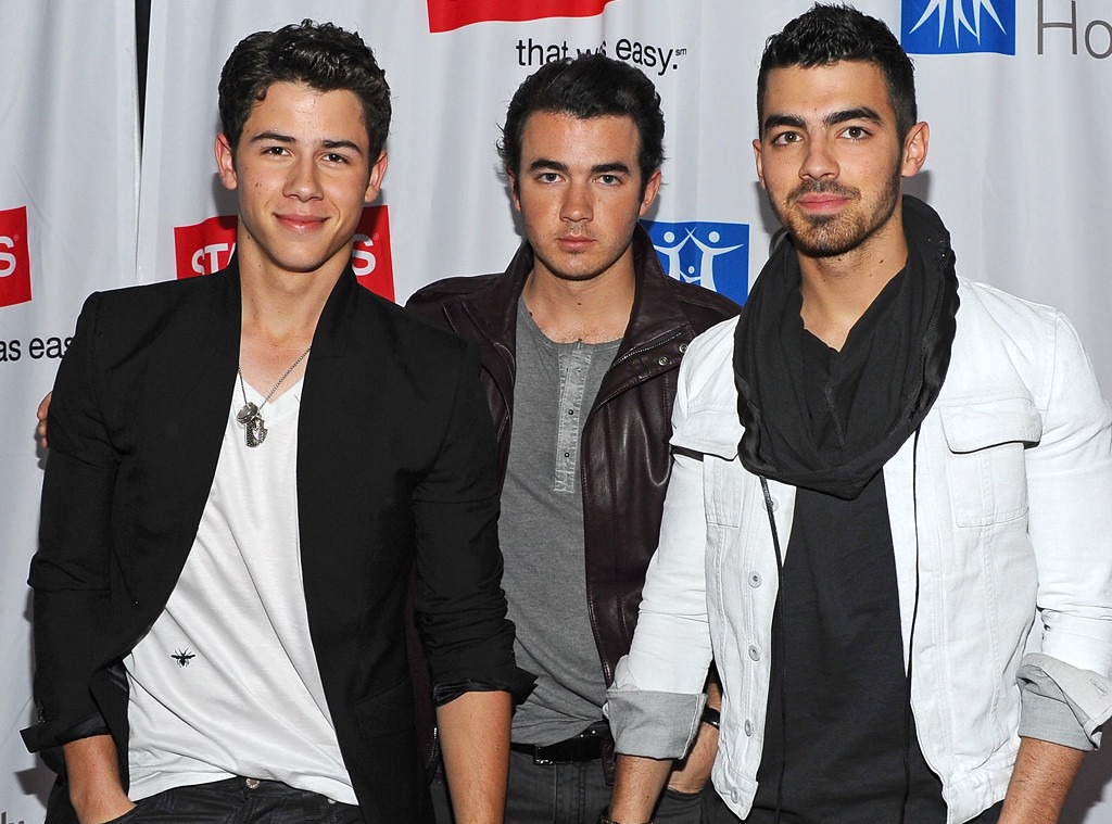 Nick Jonas, Kevin Jonas, Joe Jonas, Jonas Brothers 2011