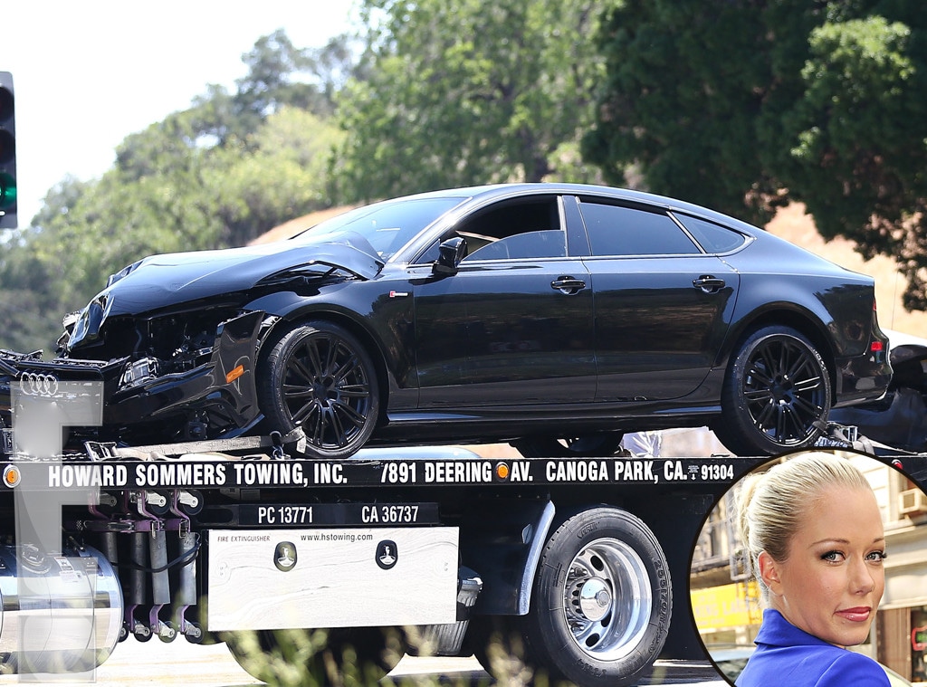 Kendra Wilkinson, Car Accident