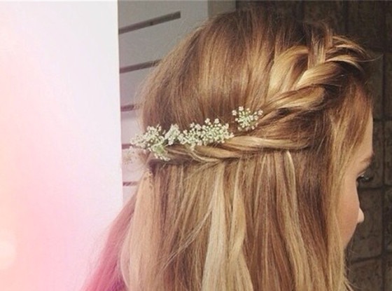 Lauren Conrad S Flower Adorned Hairstyles E News France