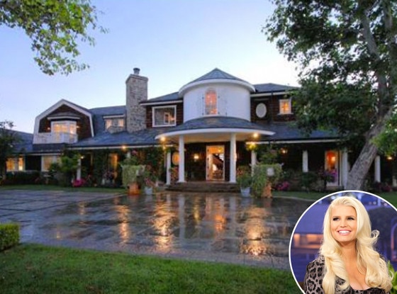 Pregnant Jessica Simpson and Family Moves Into Ozzy Osbourne's Former ...