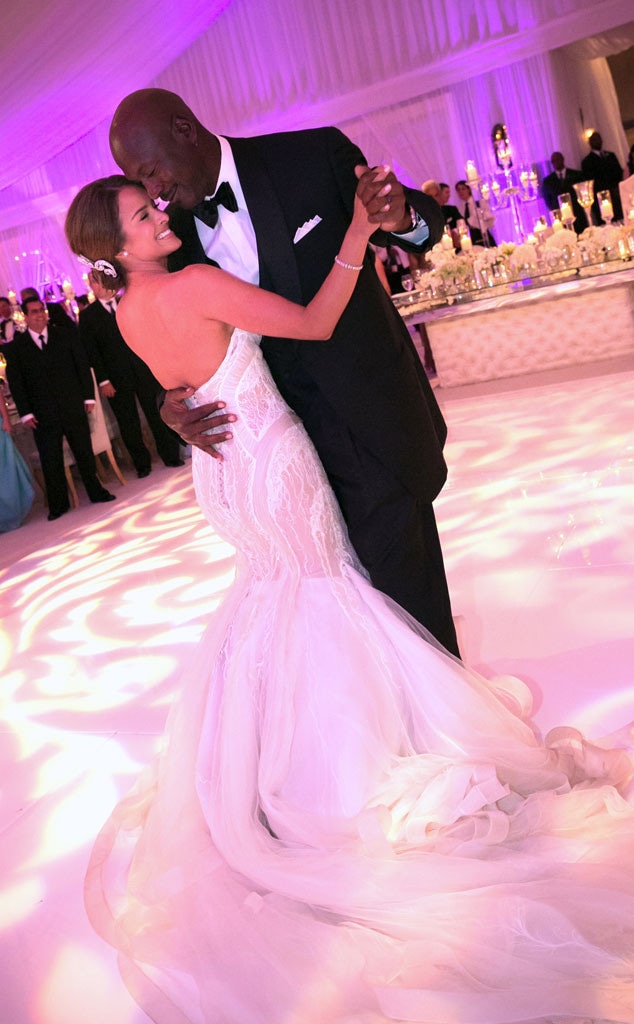 See Newlyweds Michael & Yvette's First Dance! - E! Online