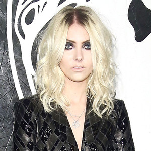 Taylor Momsen Wears The Scariest Suit Ever On E Online Mobile