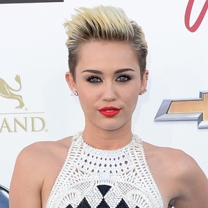 Best Beauty Looks at the 2013 Billboard Music Awards: Miley Cyrus ...