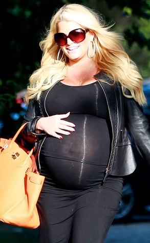 Pregnant Jessica Simpson Shows Off Massive Baby Bump in Pre-Birth Girls ...