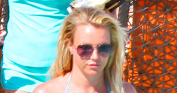 Maybe you would like to learn more about one of these? Britney Spears Instagram Pool - Bikini-Clad Britney Is Poolside Perfection | E! News