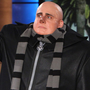 Steve Carrell Dresses As Despicable Me 2s Gru While Visiting Ellen E News 