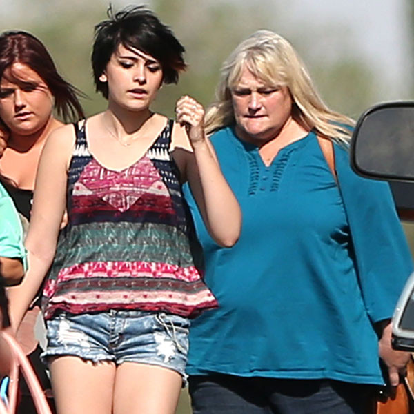 Paris Jackson Hangs Out With Debbie Rowe at Pony Ranch - E! Online