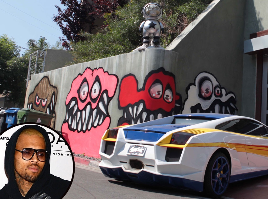 Chris Brown, Graffiti