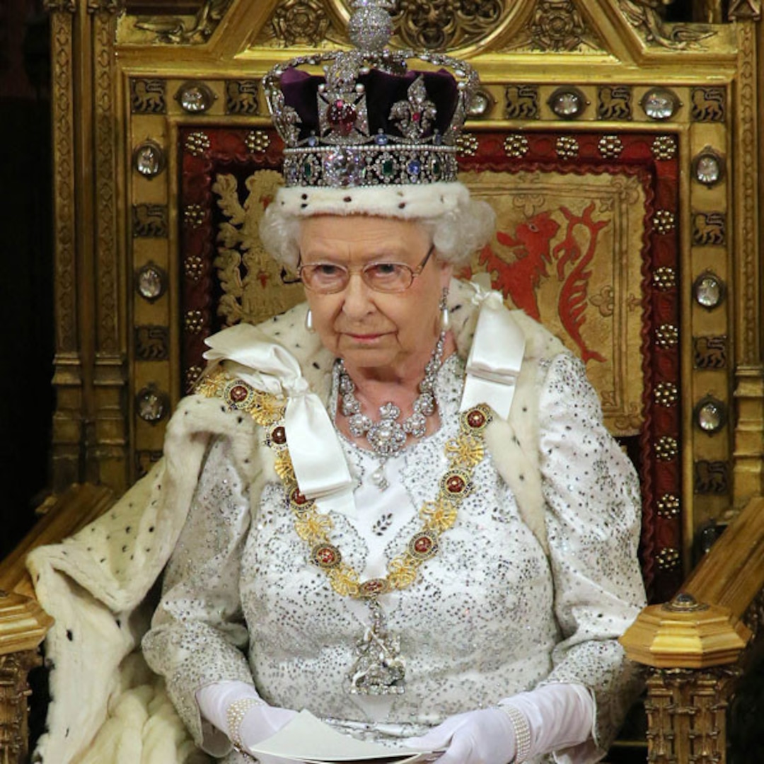 Look at Queen Elizabeth II Donning Full Royal Regalia - E! Online