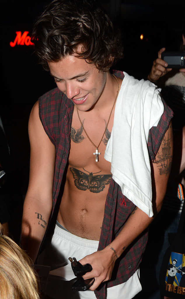 harry styles with out a shirt