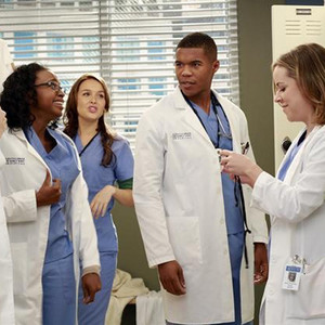 Grey's Anatomy Season 10 Premiere Recap: The Storm Brings a Death and ...