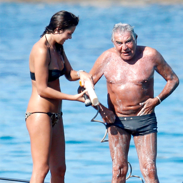 Роберто кавалли на пляже