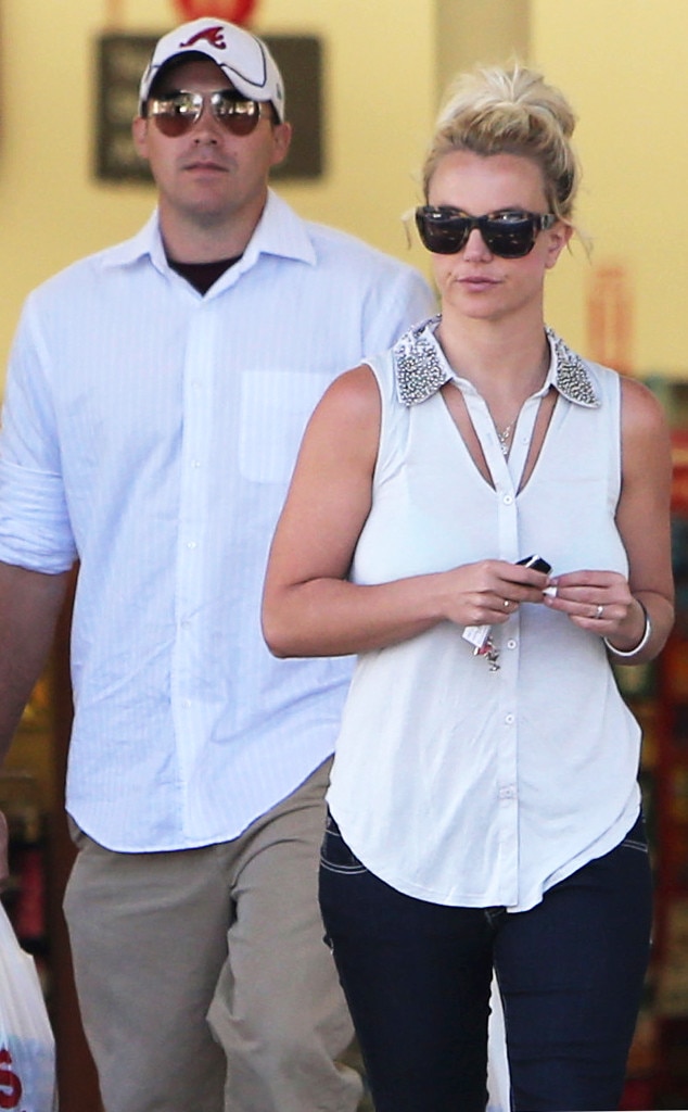 Britney Spears & David Lucado from La Foto del Momento E! News(02)