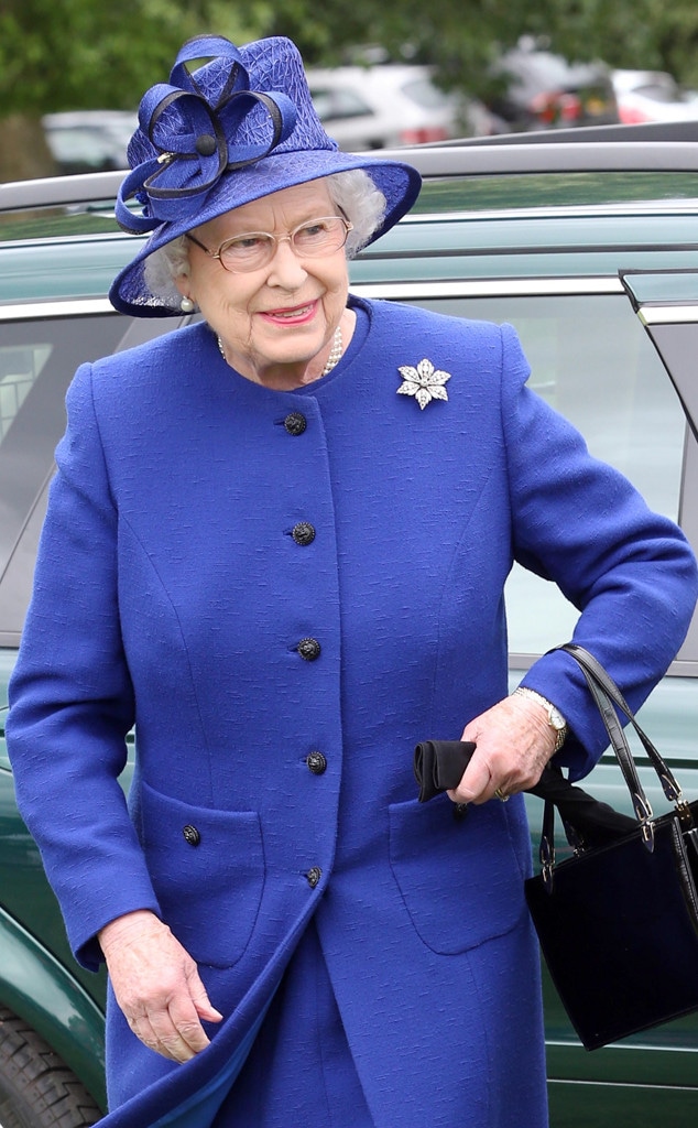 Queen Elizabeth II Goes on Holiday - E! Online