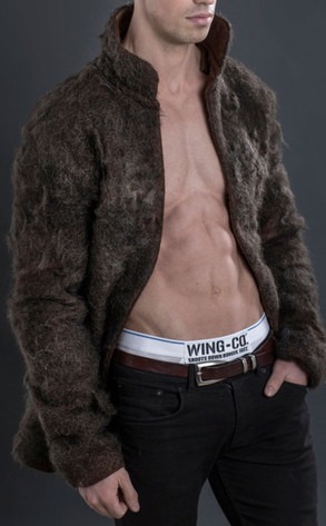 3 000 Chest Hair Coat See The Pic E News Uk