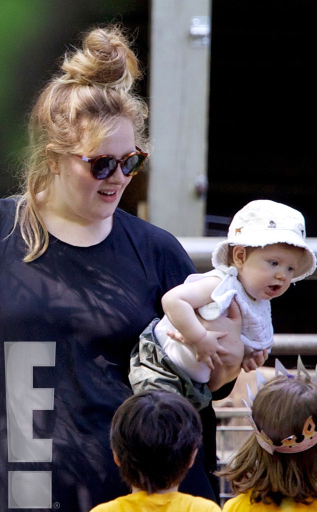 Foto Finalmente Conocemos A Angelo El Bebe De Adele E Online Latino Mx Foto Finalmente Conocemos A Angelo El Bebe De Adele E Online Latino Mx
