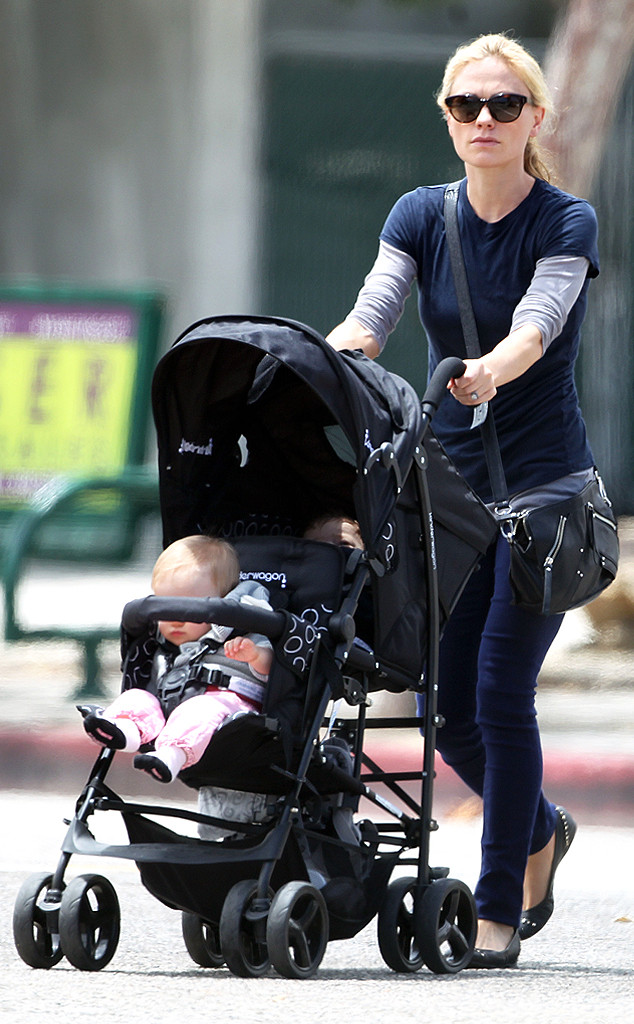 Anna Paquin Takes Twins on a Stroll—See the Pic E! Online UK