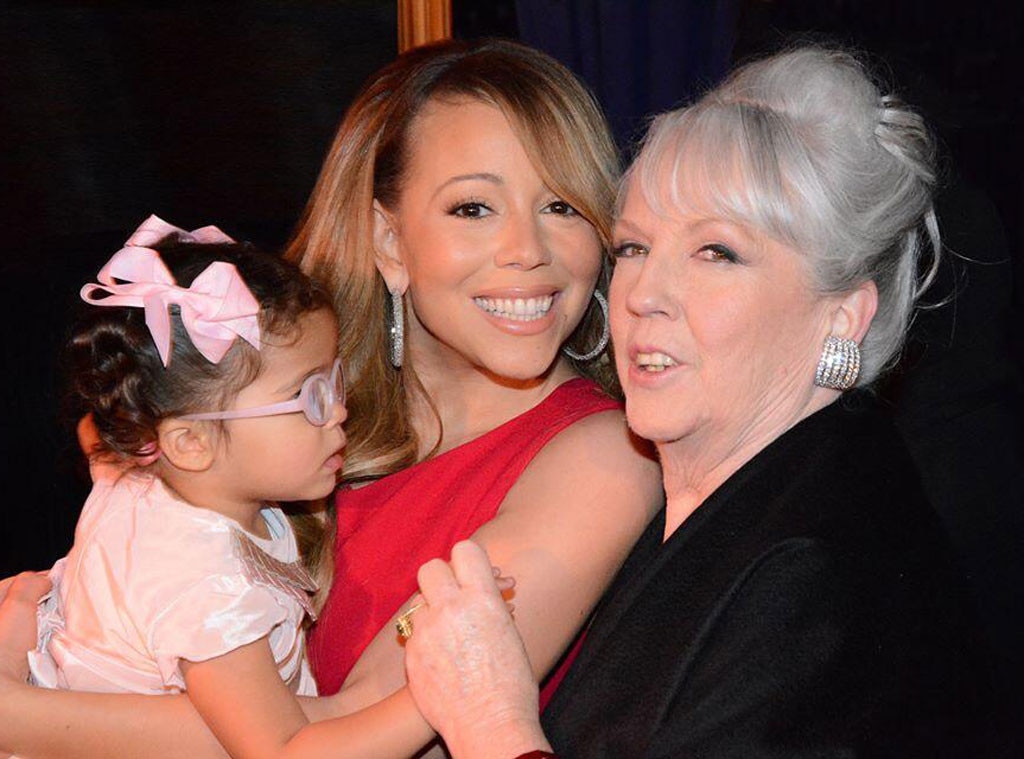 Mariah Carey ออกมาพูดหลังจากแม่และน้องสาวของเธอเสียชีวิตในวันเดียวกัน