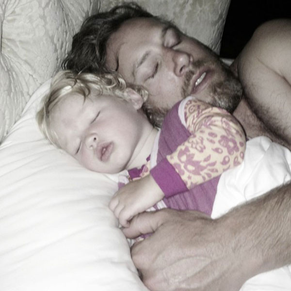 Отец спал с дочкой