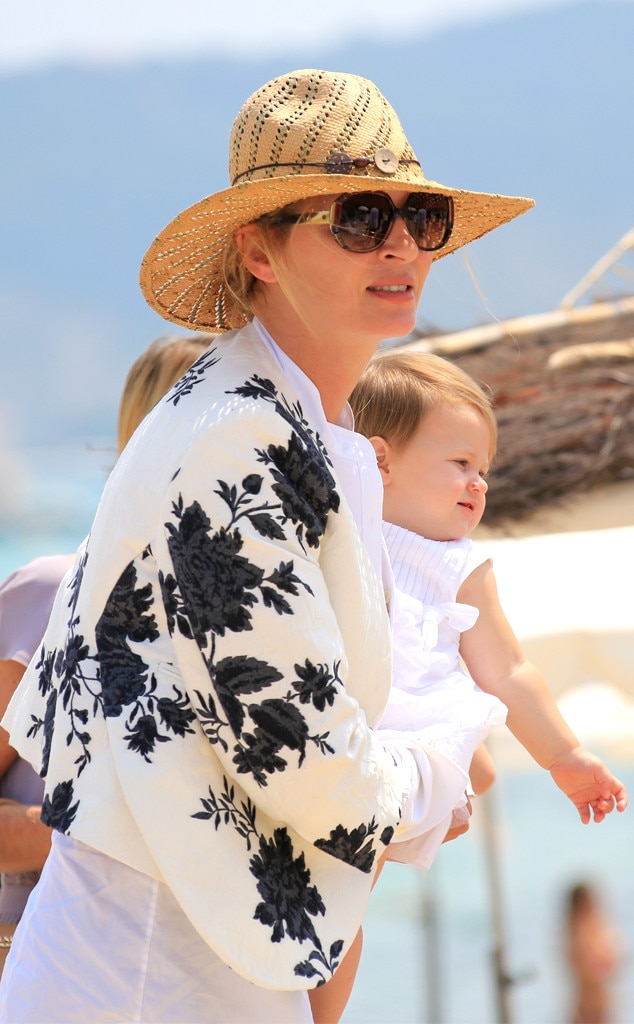 Uma Thurman & Luna from The Big Picture: Today's Hot Photos | E! News