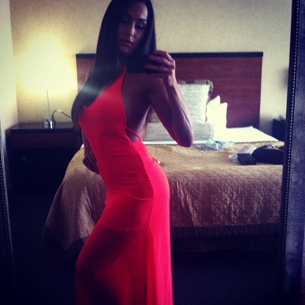 Nikki Bella, Instagram