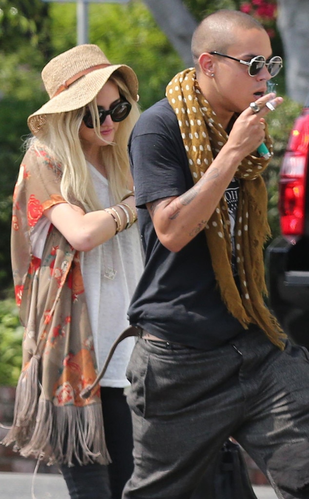 New Couple From Ashlee Simpson And Evan Ross Romance Rewind E News