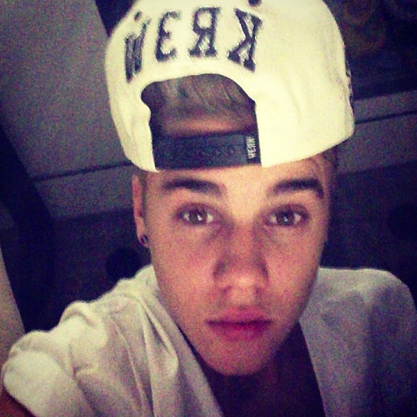 Justin Bieber Instagrams Yet Another Shirtless Selfie—Can You Tell What ...