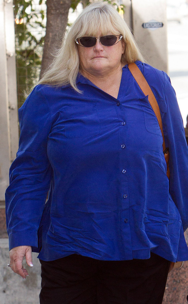 Mj Trial Debbie Rowe Breaks Down On The Stand E Online 