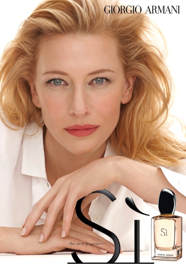 Stille og rolig Evakuering udvande Cate Blanchett Defies Age in Giorgio Armani Fragrance Ad - E! Online