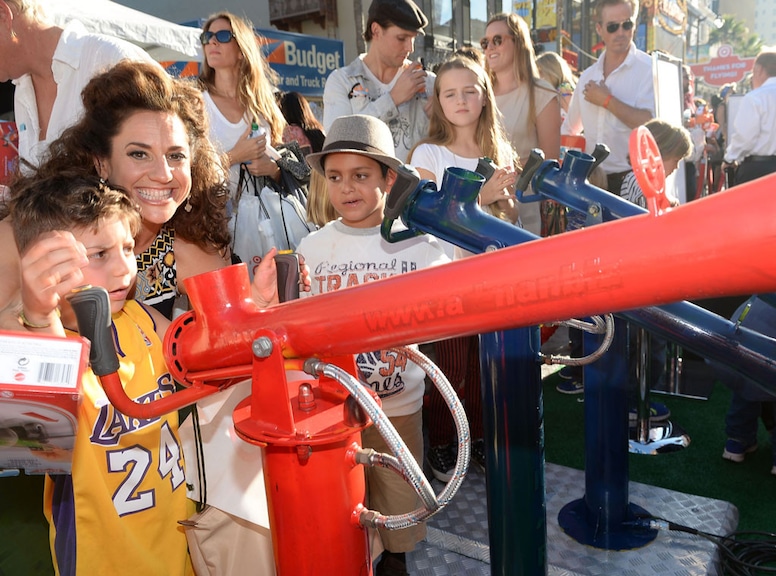 Marissa Jaret Winokur, Sons