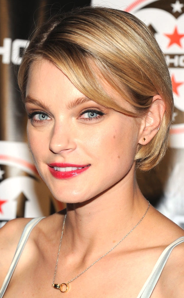 Beauty Police: Supermodel Jessica Stam Rocks the Effortless Yet Classic ...