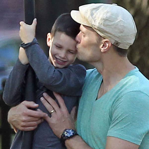 Tom Brady Showers His Sons With Kisses—See the Pics! - E! Online