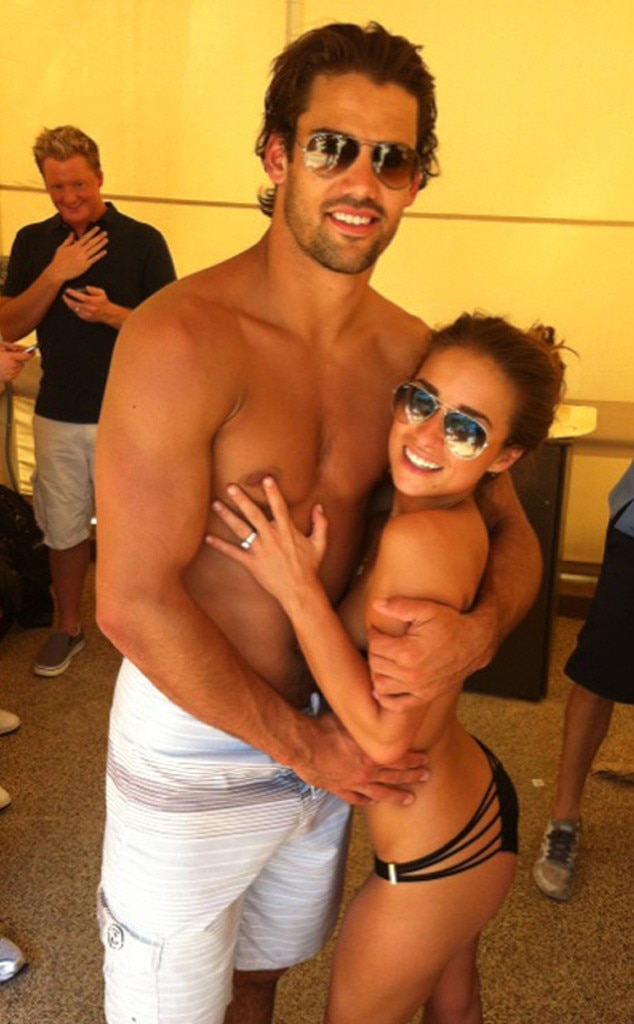 Jessie james decker leaked nudes - Jesse james decker nude pictures.