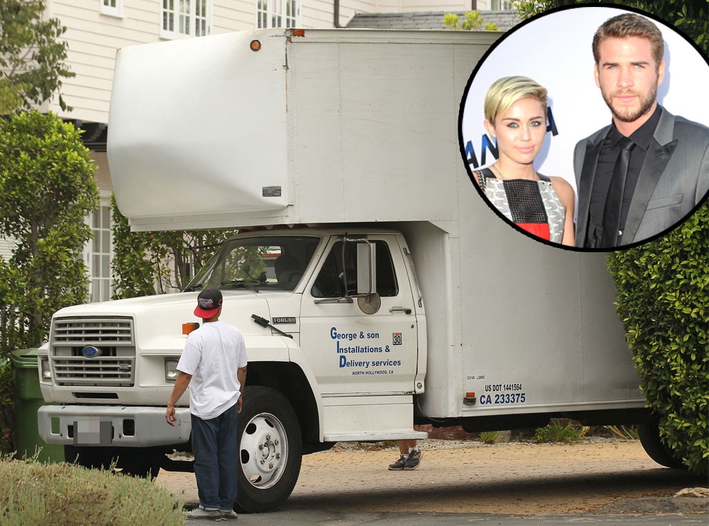 Liam Hemsworth, Miley Cyrus, Moving Trucks