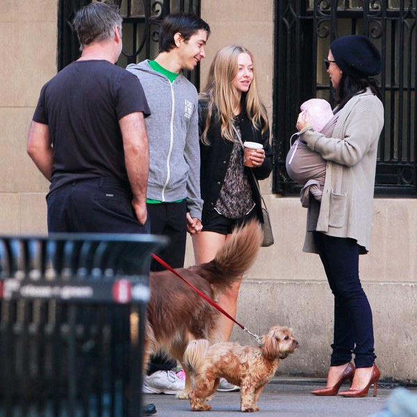 Amanda Seyfried, Justin Long, Alec Baldwin, Hilaria Thomas