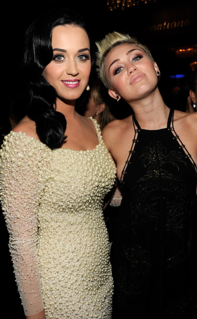  Katy Perry, Miley Cyrus