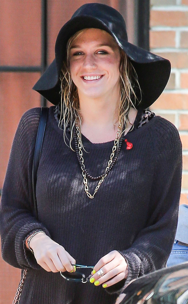 See Ke$ha Without Any Makeup On - Online