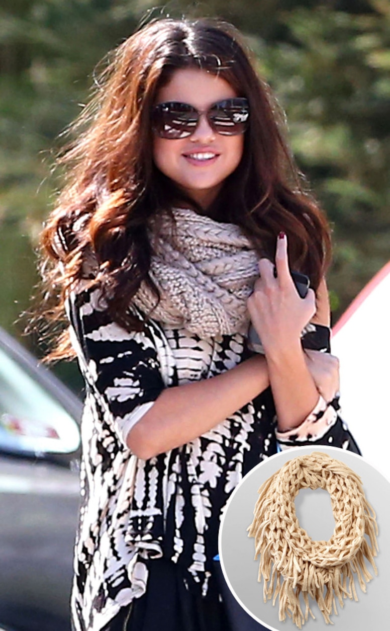 Selena Gomez, Celeb Scarves