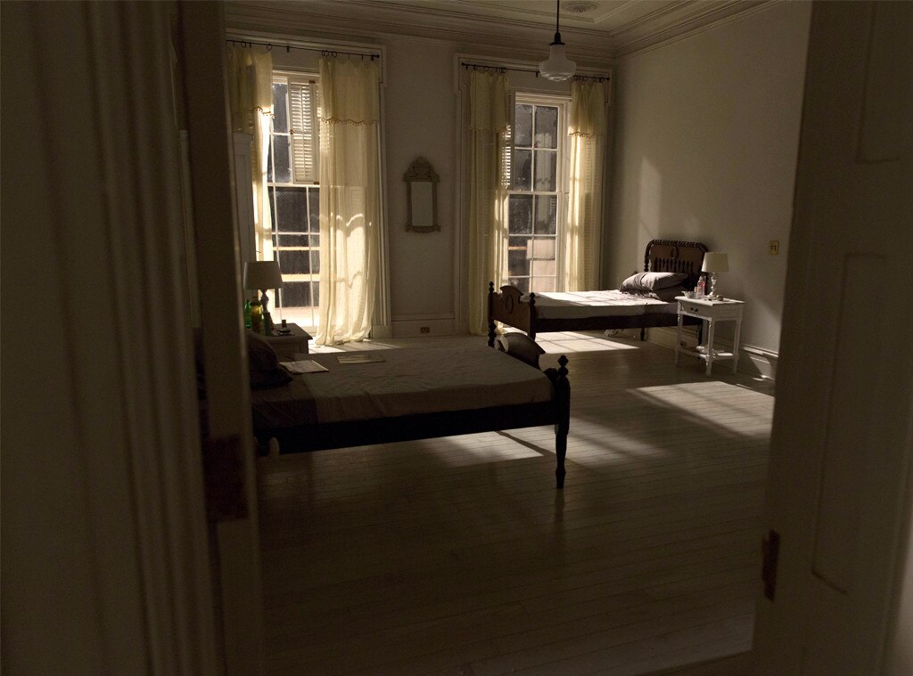 Photo 334638 from 11 Fascinating Secrets of the Most House on