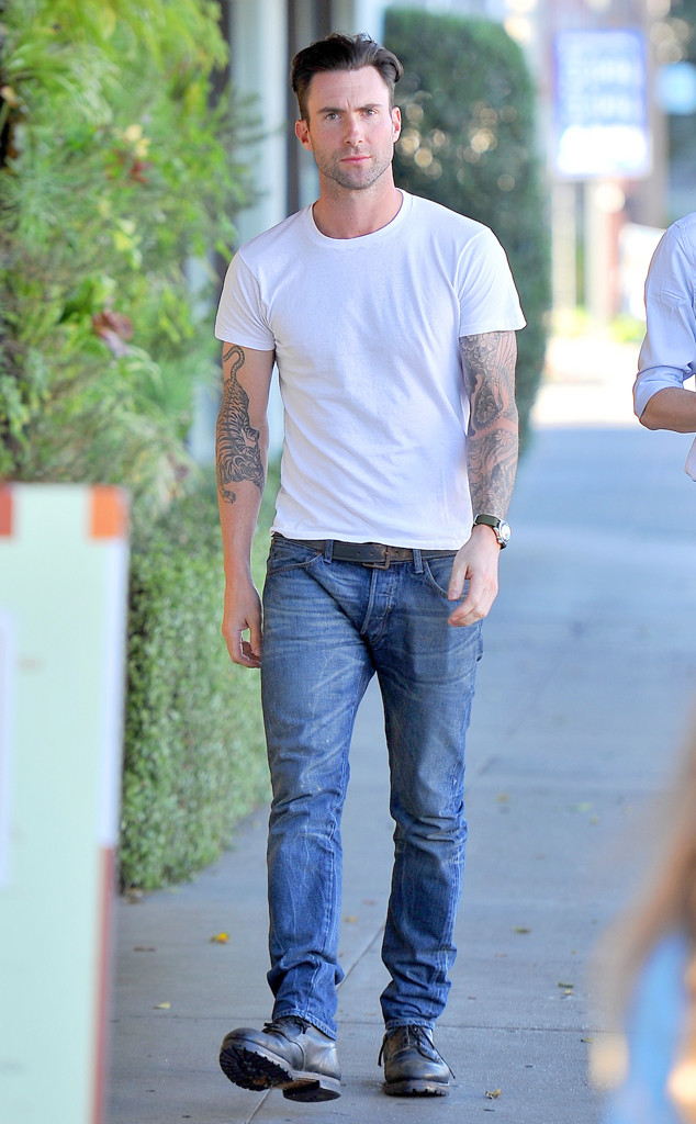 Arriba 72+ imagen linea de ropa de adam levine