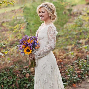 Kelly Clarkson S Wedding Details On The Dress Venue More E