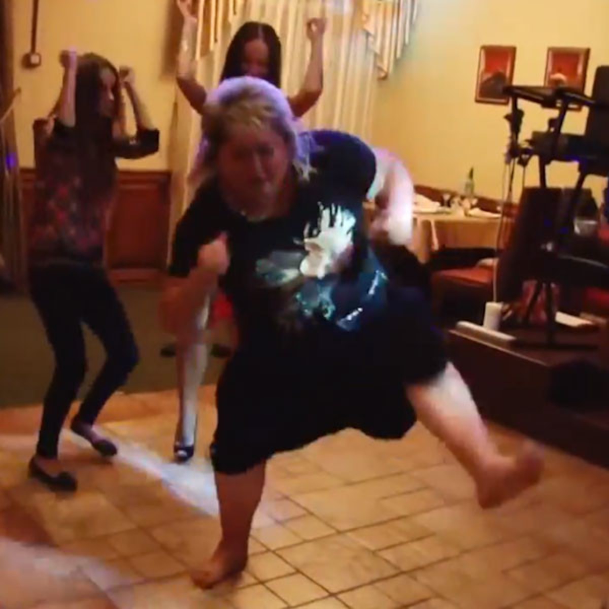 This Woman Dancing Is the Most Viewed Video in Russia—Watch Now - E! Online