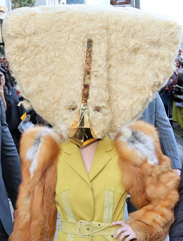 Lady Gaga Wears Bizarre Chicken MaskSee Her Wild Look! Lady Gaga Wears Bizarre Chicken MaskSee Her Wild Look!