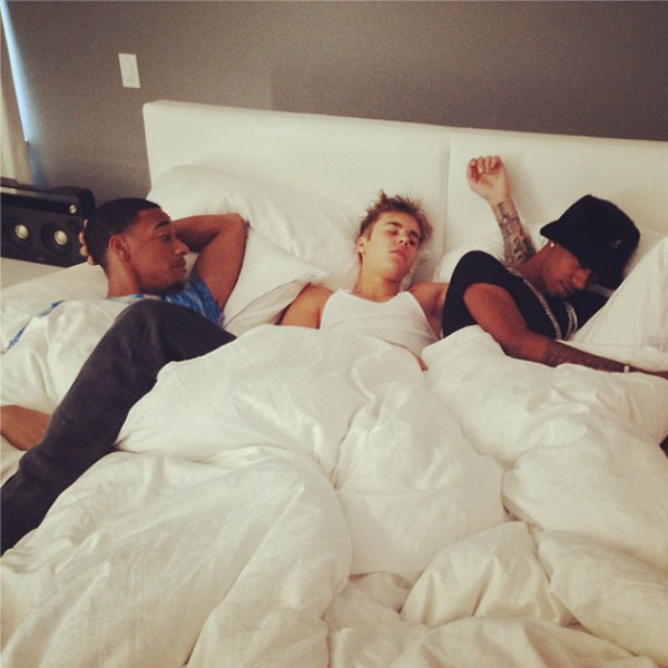 Justin Bieber Cuddles in Bed With Rappers, Releases "Recovery"