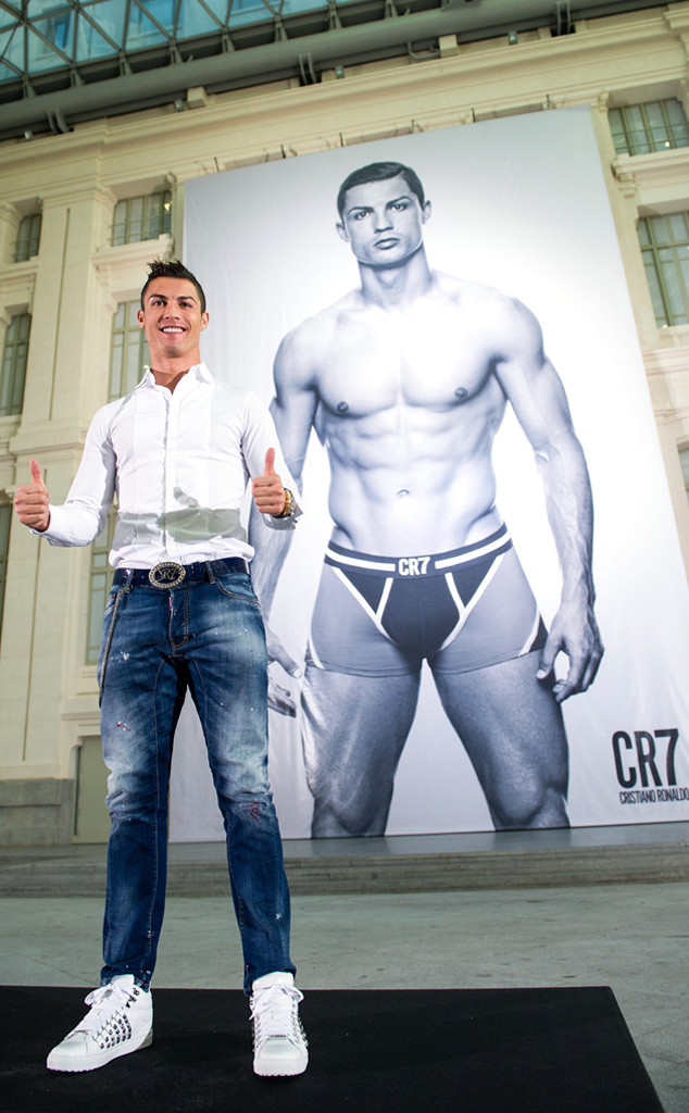 Cristiano Ronaldo muestra todos sus músculos en ropa interior (+ Fotos) -  E! Online Latino - MX