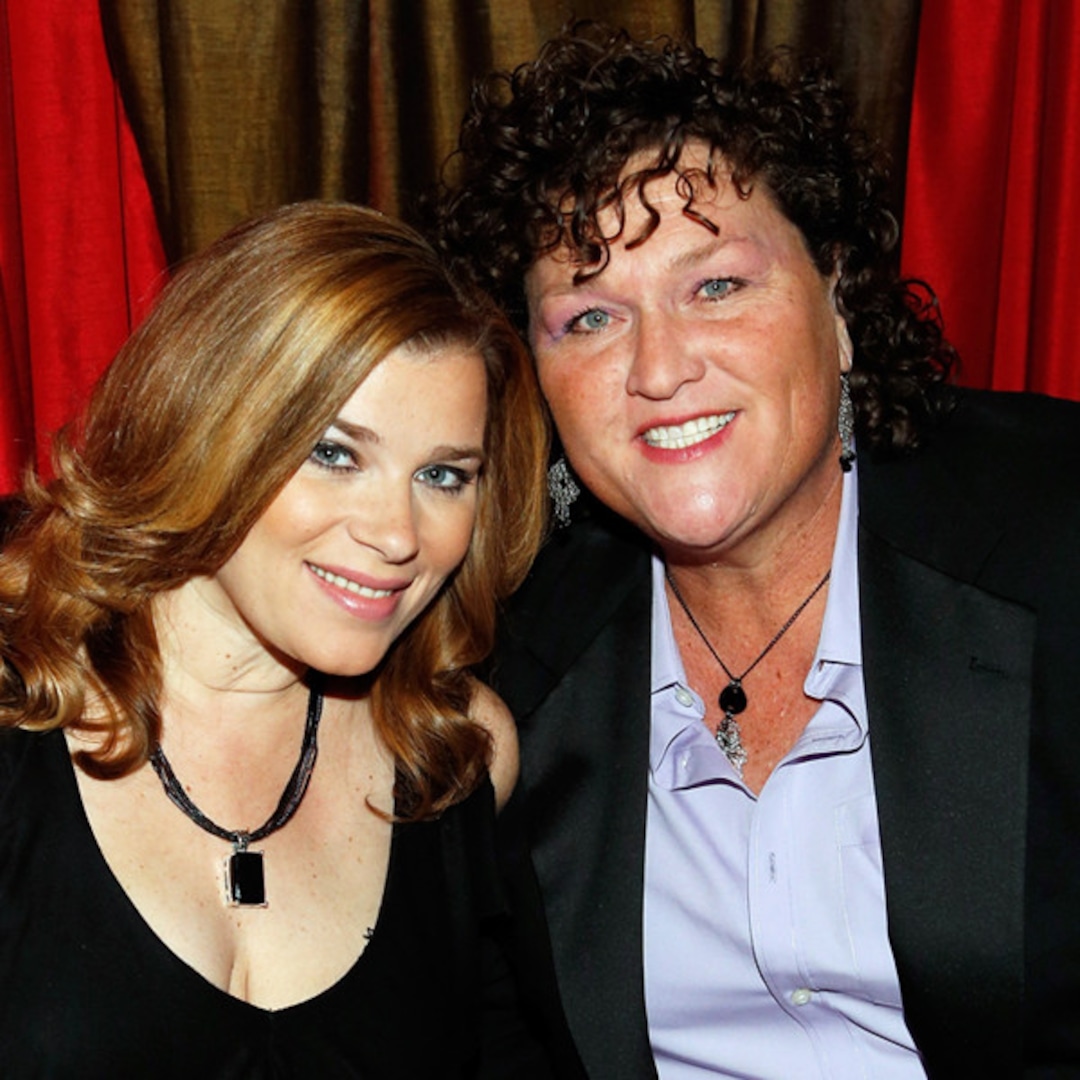 Glee S Dot Marie Jones Is Married E Online Glee S Dot Marie Jones Is Married E Online