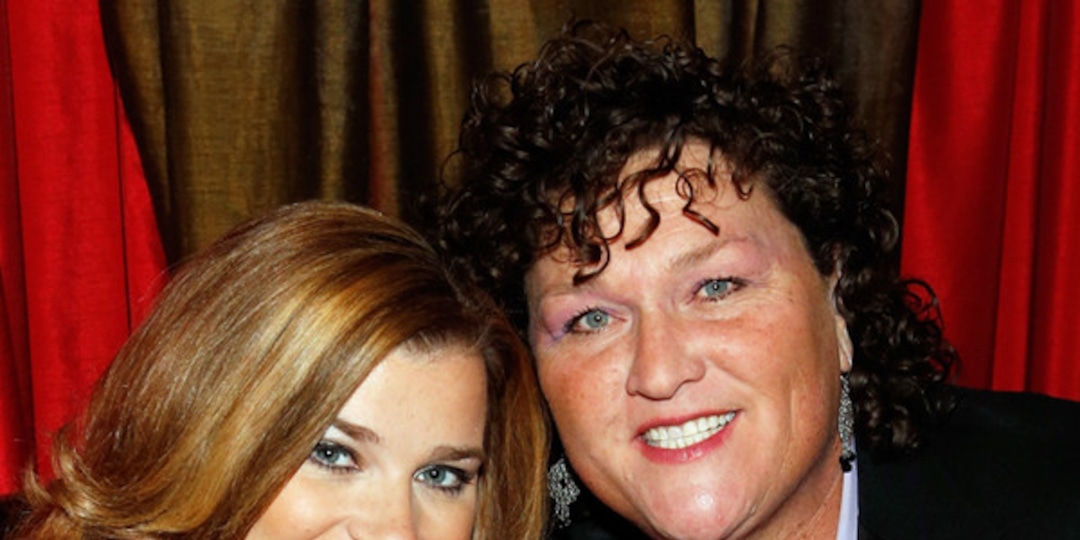 Glee S Dot Marie Jones Is Married E Online Glee S Dot Marie Jones Is Married E Online